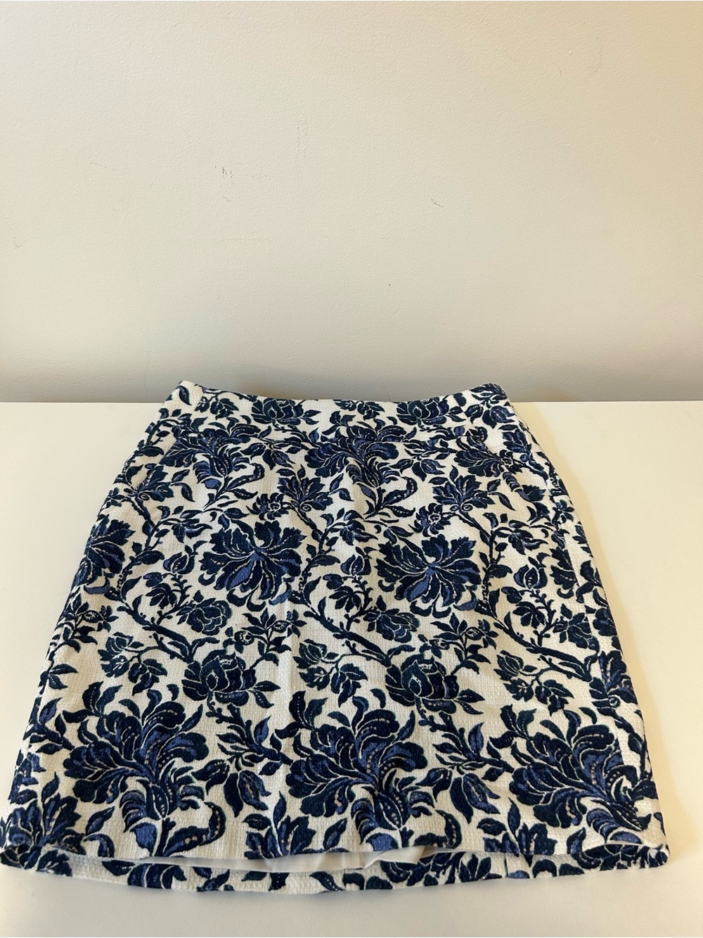 Ann Taylor Navy and White Floral A-Line Skirt - Picture 2 of 3
